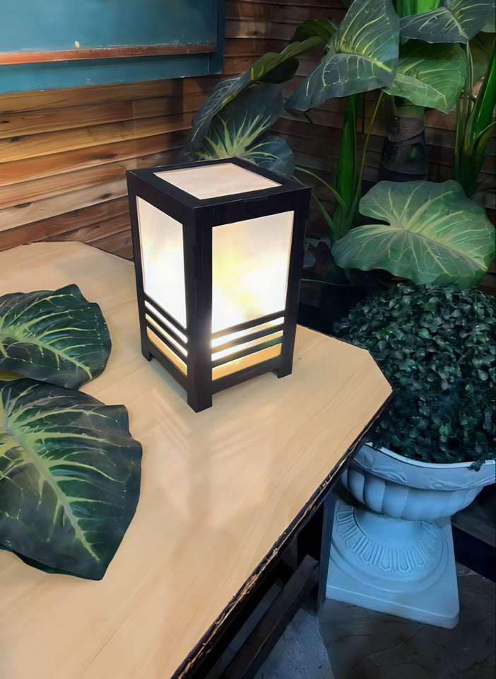 Traditional Japanese Accent Lamp